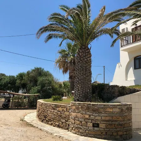 Oasis Aparthotel Mikri Vigla