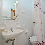 Oasis Apartmanhotel Mikrí Vígla