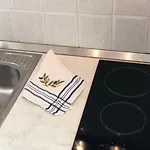 Oasis Apartmanhotel Mikrí Vígla