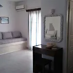 Oasis Apartmanhotel Mikrí Vígla