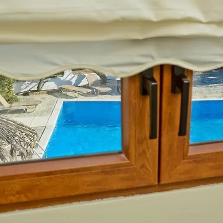 Oasis 4* Mikri Vigla