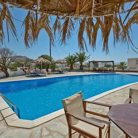 Oasis Aparthotel Mikri Vigla