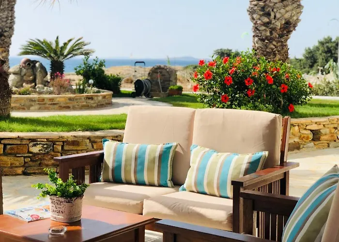 Oasis Aparthotel Mikri Vigla