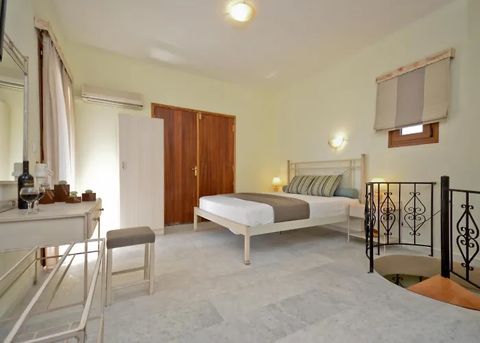 Aparthotel Oasis Mikri Vigla