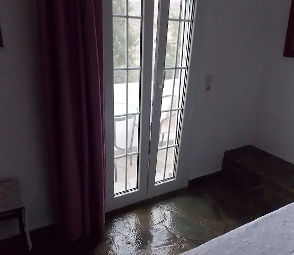 Aparthotel Oasis Mikri Vigla