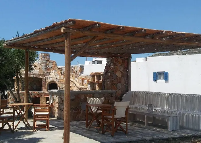 Oasis Aparthotel Mikri Vigla