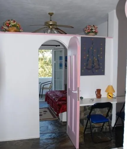 Oasis 4* Mikri Vigla